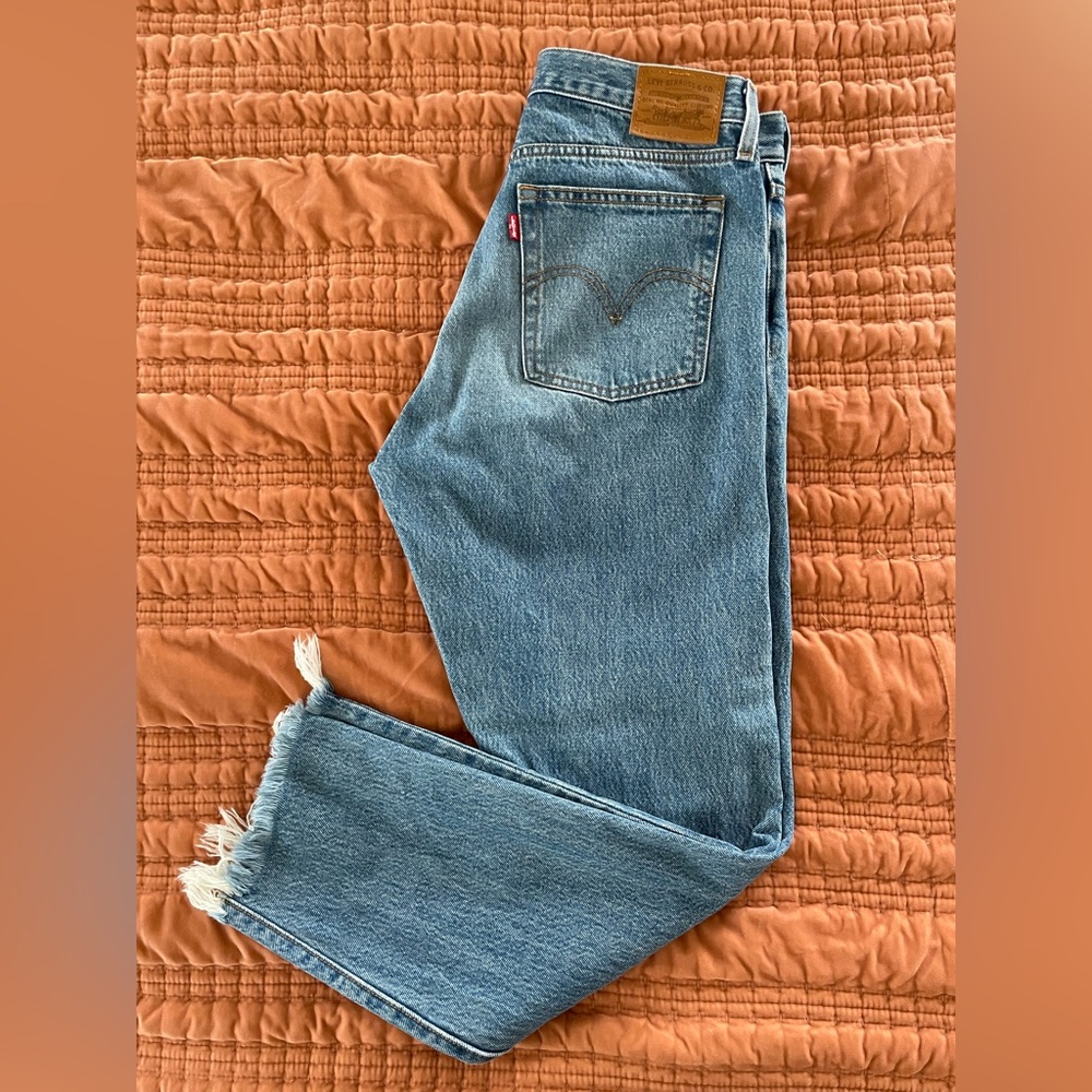 Levi’s Womens’s wedgie crop jeans